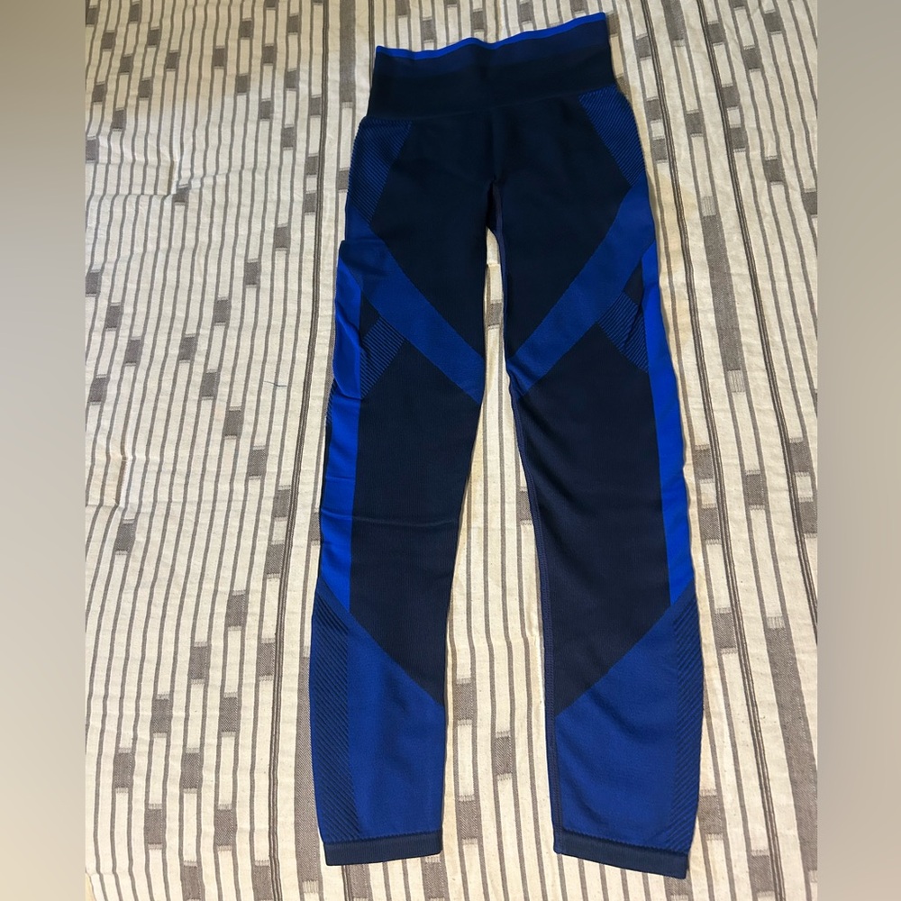 PINK Victoria's Secret Cool and Comfy Blue Leggings